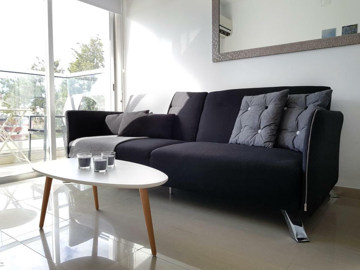 City Pearl - Modern 2 Bed Sea View Apt In City Centre Limassol Ngoại thất bức ảnh