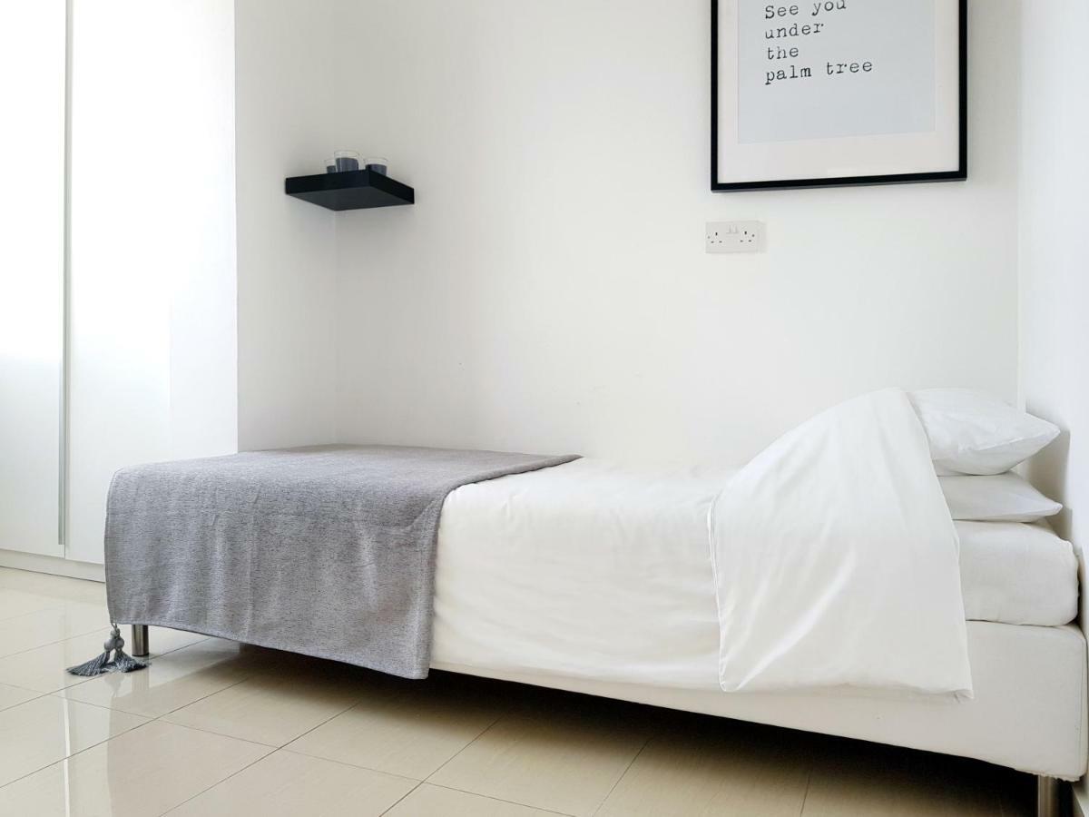 City Pearl - Modern 2 Bed Sea View Apt In City Centre Limassol Ngoại thất bức ảnh
